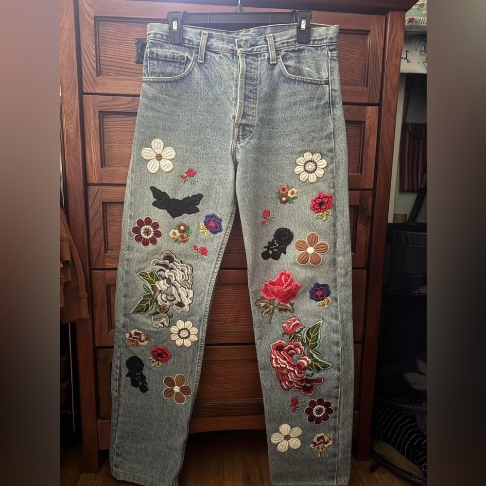 Levi's Blue Floral Embroidered Women's Jeans